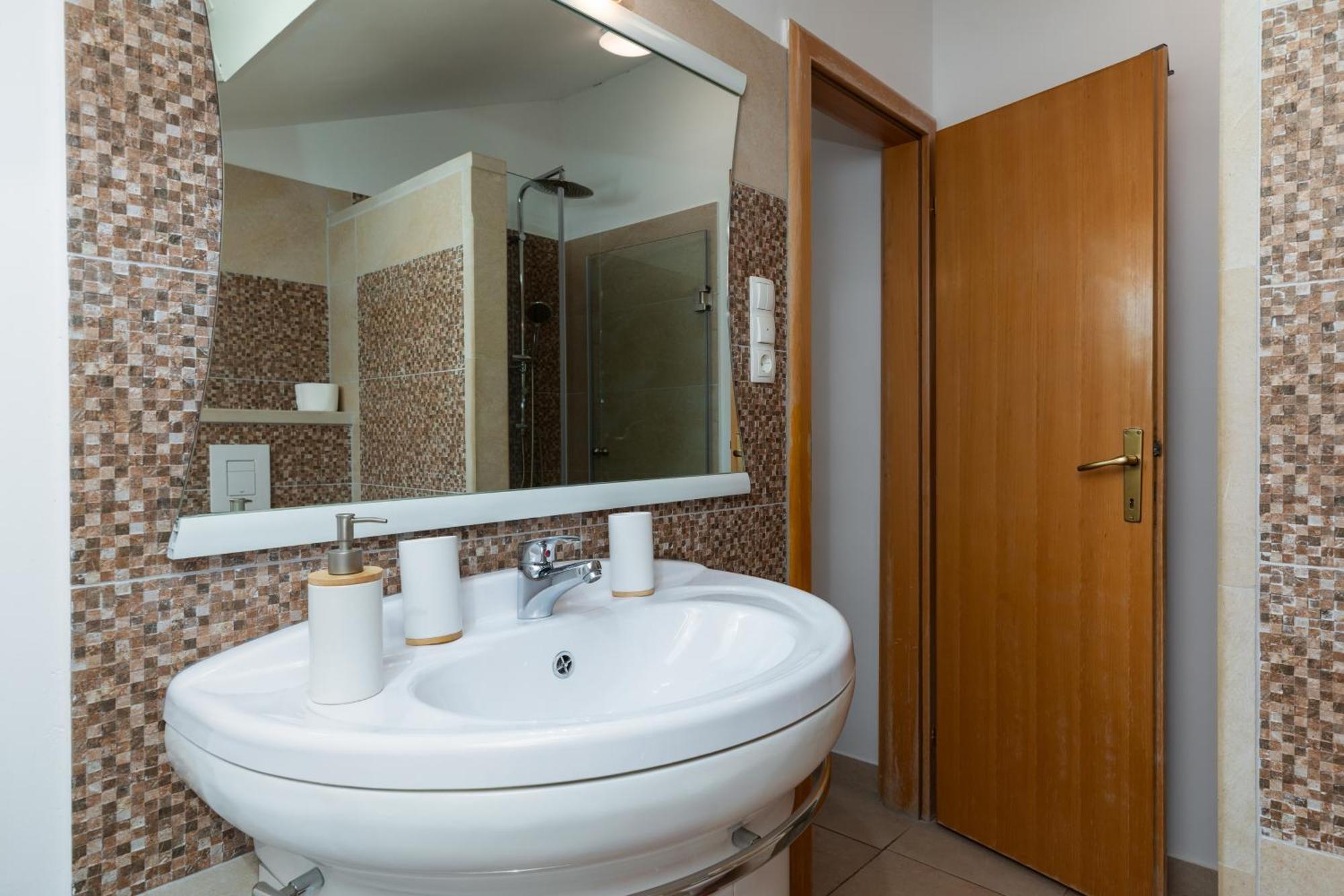 Apartments By The Sea Duce, Omis - 2992 Dugi Rat Zimmer foto